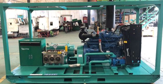 Machine de nettoyage industriel à jet d'eau de 630 bar moteur diesel