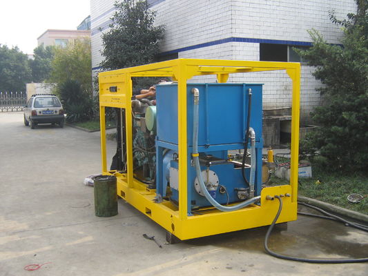 Machine de nettoyage industriel à jet d'eau de 630 bar moteur diesel