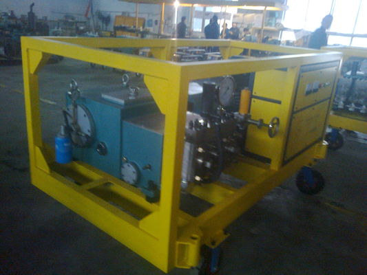 Machine de nettoyage industriel à jet d'eau de 55 kW 10000psi Propulsée par moteur diesel